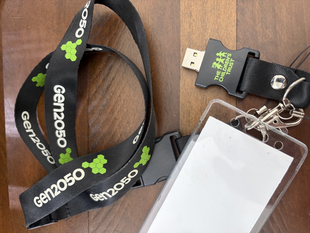 GEN2050 lanyard with USB flash drive